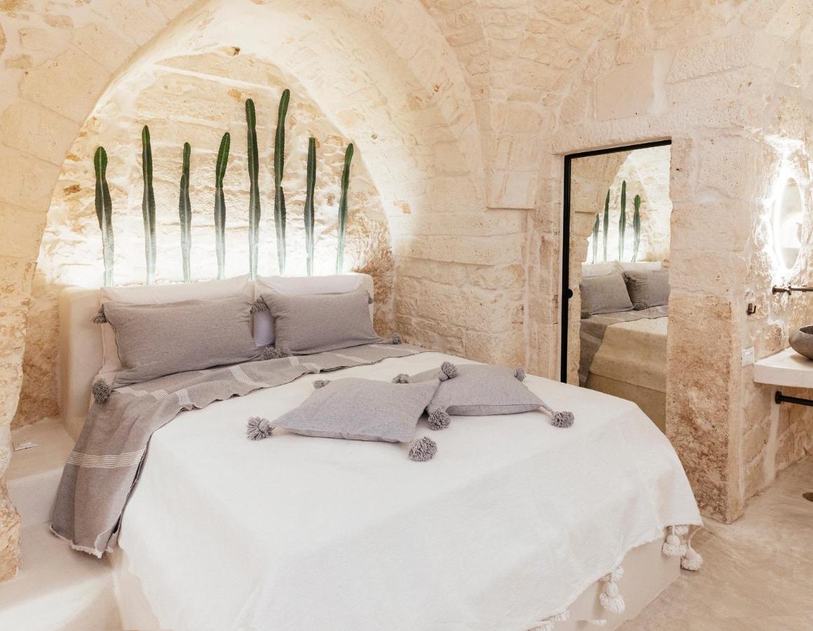 Bed and Breakfast Alesia Luxury Cave Ostuni Exterior foto