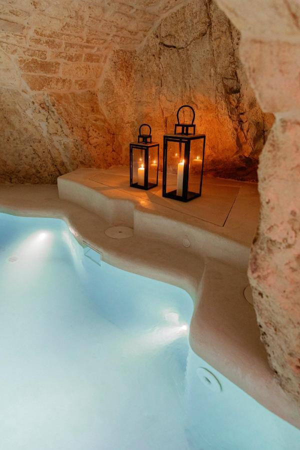 Bed and Breakfast Alesia Luxury Cave Ostuni Exterior foto