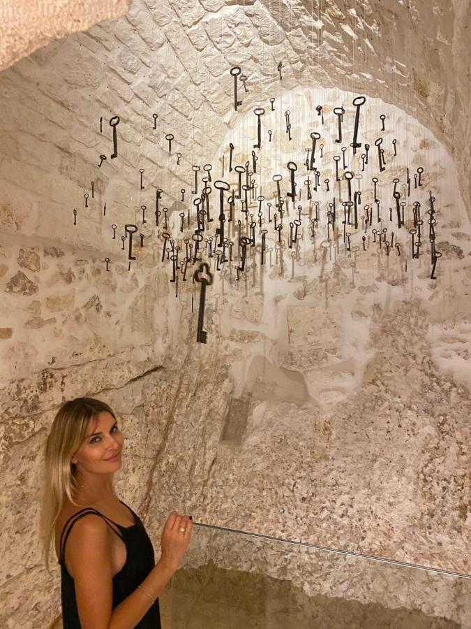 Bed and Breakfast Alesia Luxury Cave Ostuni Exterior foto